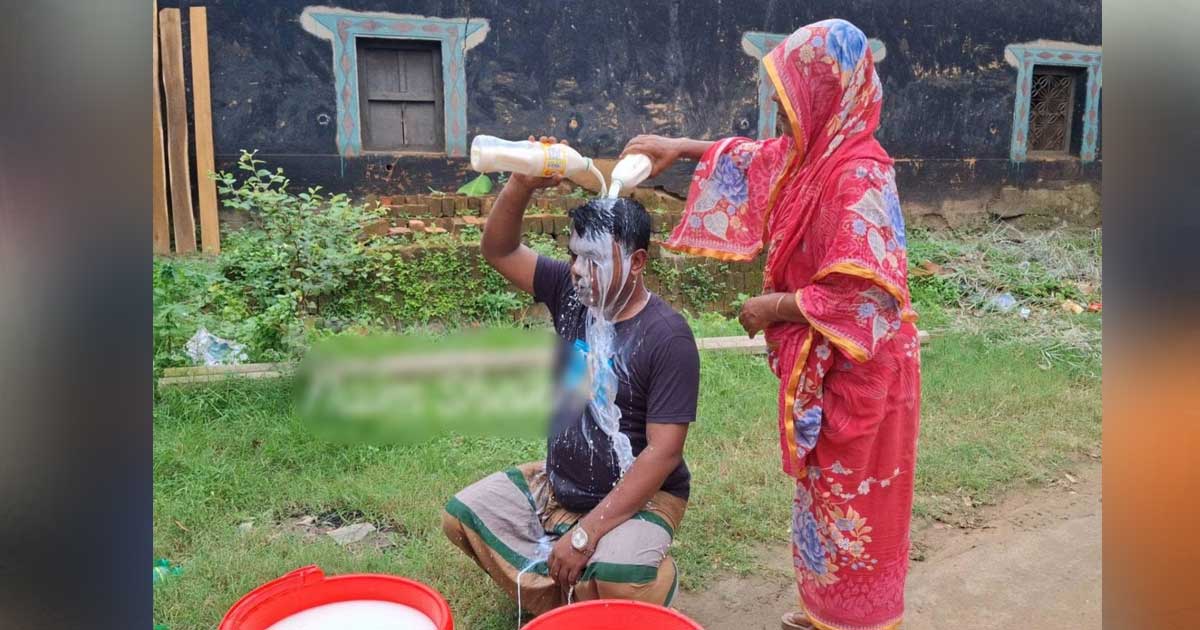 দুধ দিয়ে গোসল করে বিএনপি ছাড়লেন যুবদল নেতা