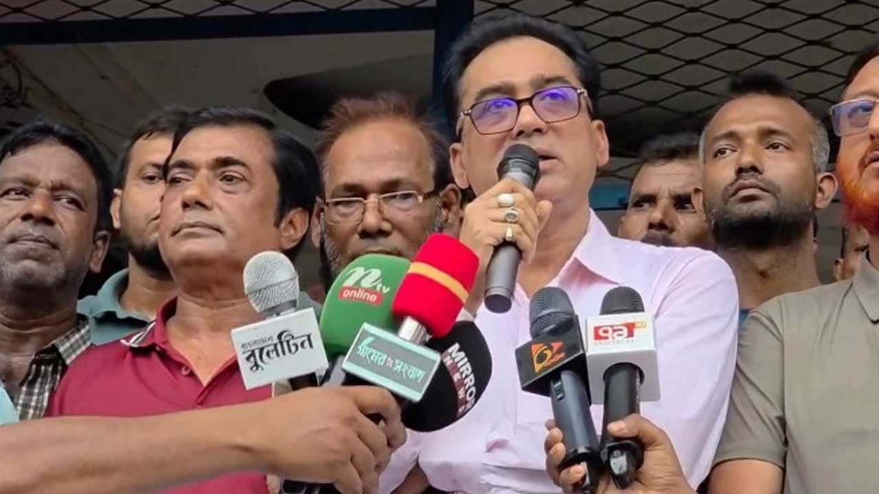 বেনাপোলে গণঅভ্যুত্থানের দ্বিতীয় বর্ষপূর্তি উপলক্ষে বিএনপির বর্ণাঢ্য র‍্যালি