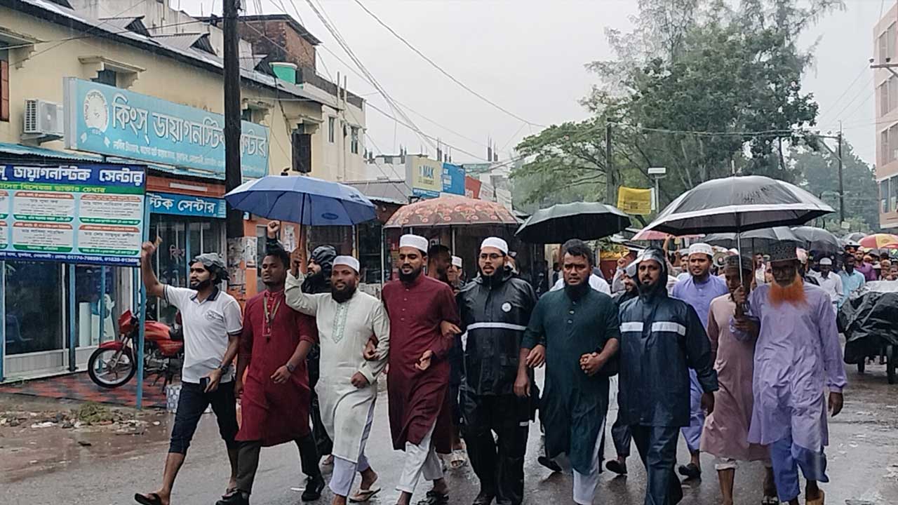 জুলাই গণঅভ্যুত্থানের ২য় বর্ষপূর্তিতে সুবর্ণচরে ১১ দলীয় ঐক্যের সমাবেশ
