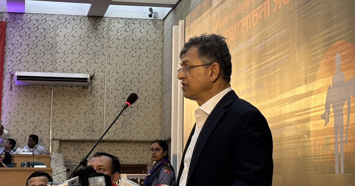 ‘হাসিনা কার্ড’ খেলবেন, আবার বন্ধুত্বও চাইবেন—এভাবে সম্পর্ক হয় না: স্বরাষ্ট্রমন্ত্রী