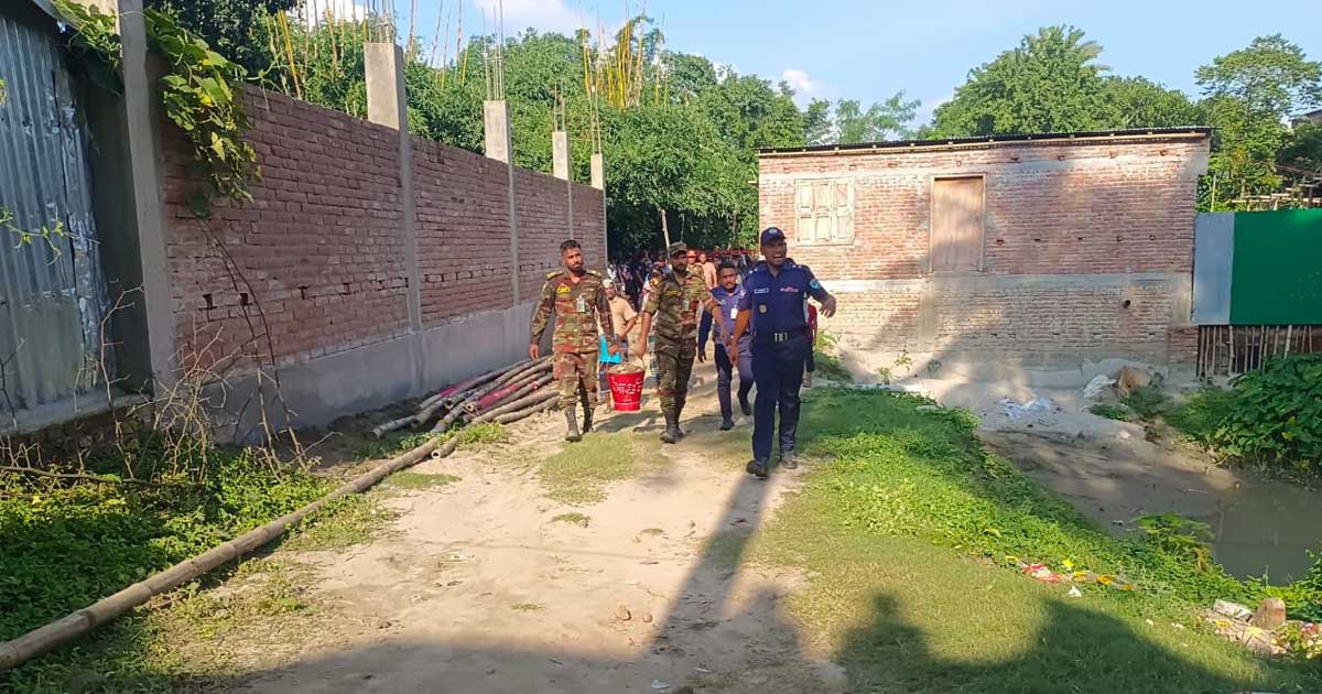 মেহেরপুরে ৯৬টি মাইন উদ্ধার, নিষ্ক্রিয় করতে নেওয়া হলো মধুগাড়িতে