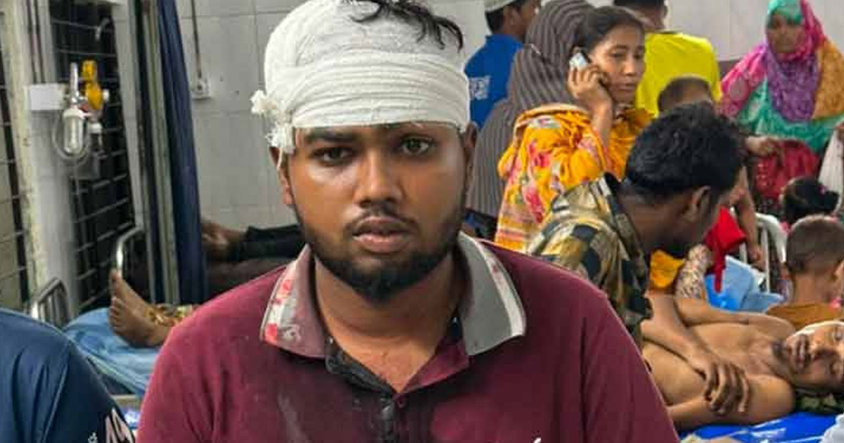নিউমার্কেটে ফুটপাতে দোকান বসানো নিয়ে দুই গ্রুপের সংঘর্ষ, আহত ১৪