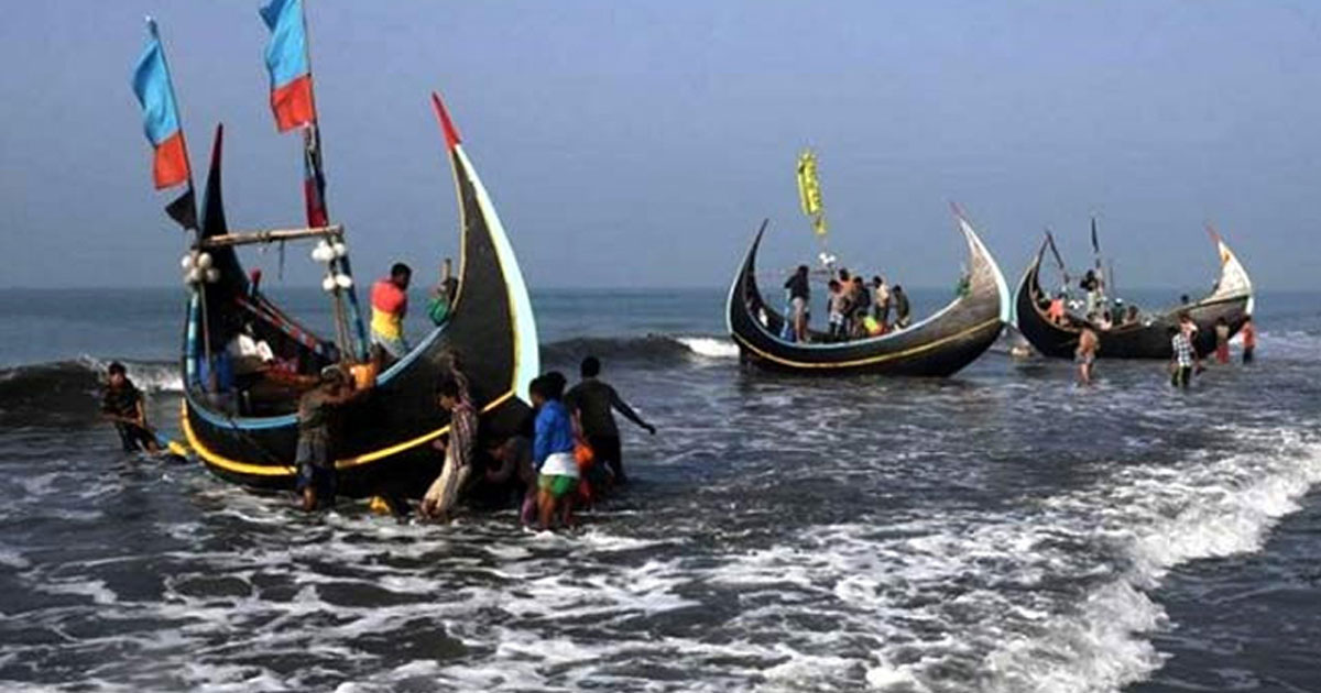 ৪ সমুদ্রবন্দরে ৩ নম্বর সতর্ক সংকেত