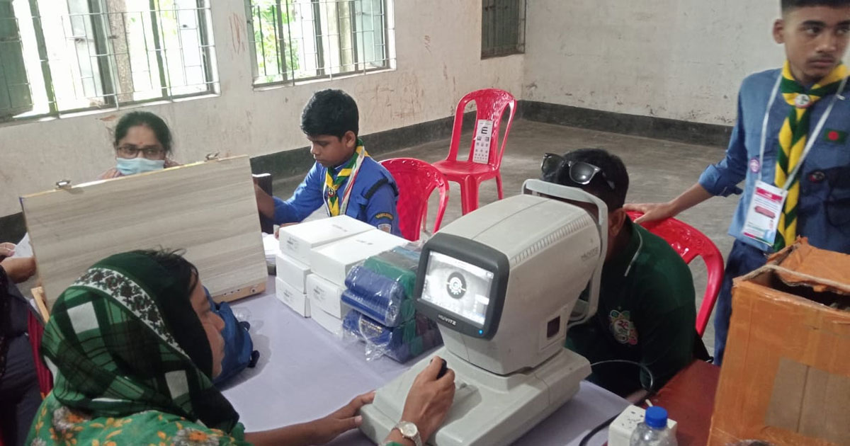বেনাপোলে বিনামূল্যে চক্ষু চিকিৎসা পেলেন ১,৫০০ রোগী, ছিল খাবারের ব্যবস্থাও