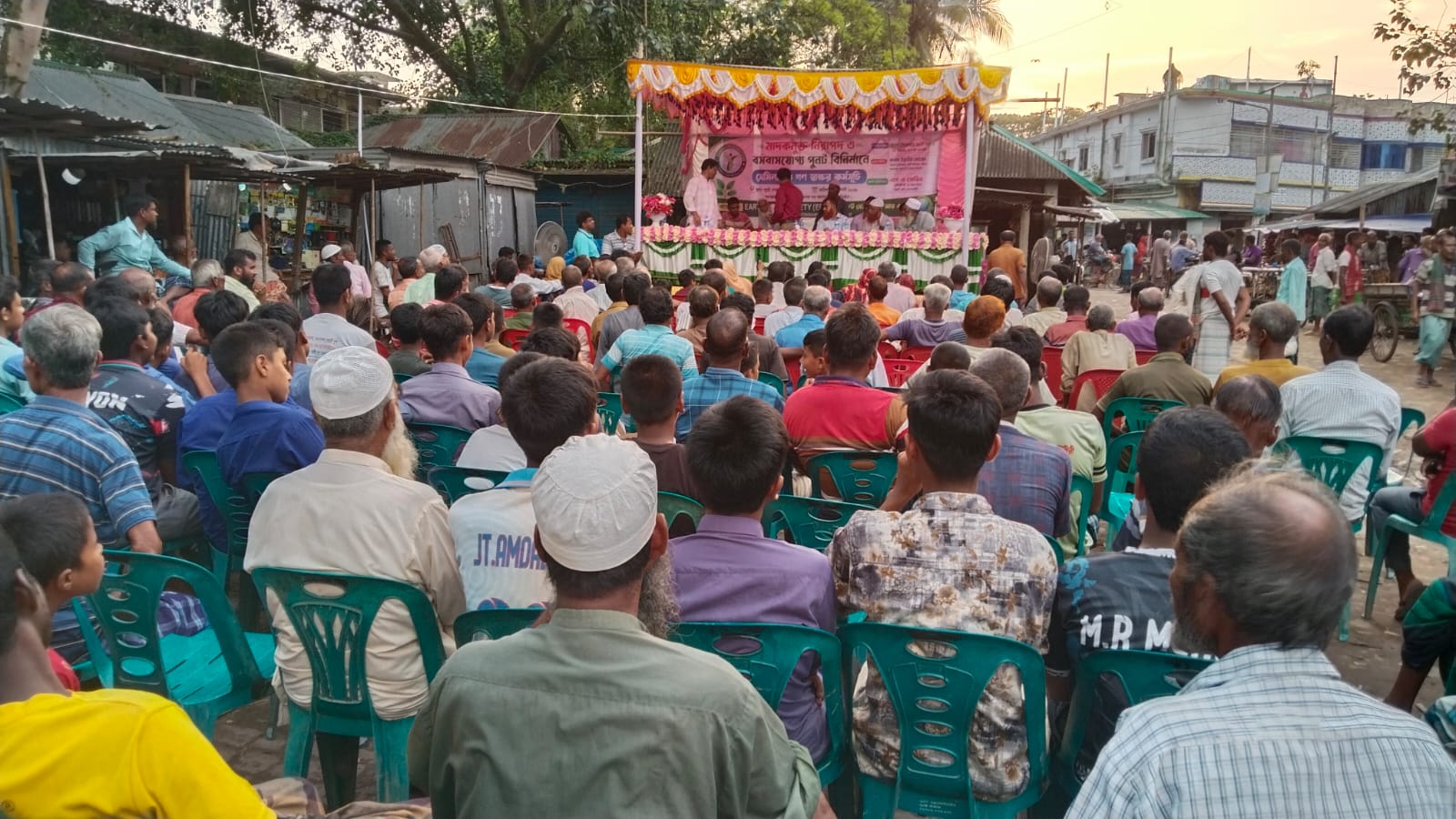কালাইয়ে মাদকমুক্ত পুনট গড়তে আর্থ রুট সোসাইটির গণস্বাক্ষর কর্মসূচি