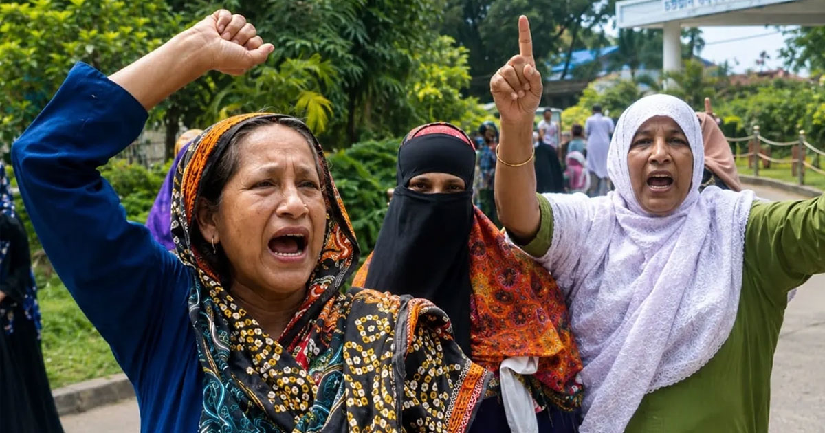 টঙ্গীতে থানার ভেতরেই ‘জয় বাংলা, জয় বঙ্গবন্ধু’ স্লোগান