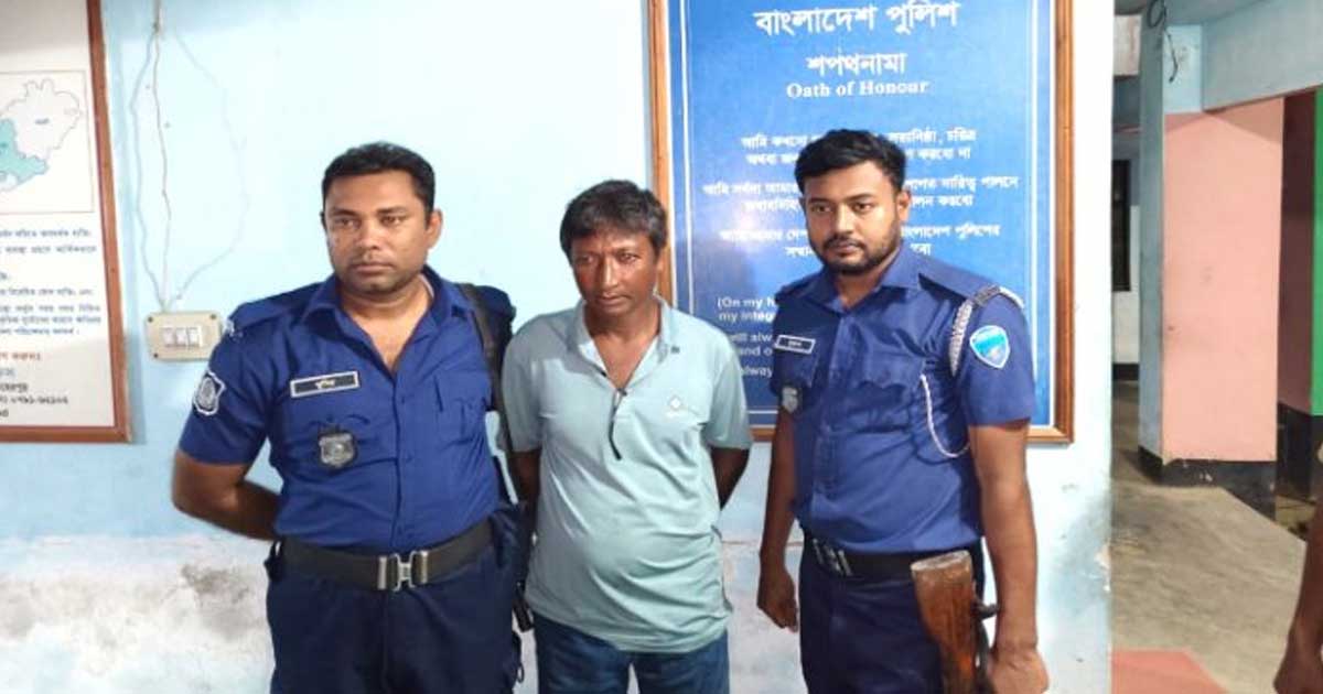 পরীক্ষা কেন্দ্রে সাংবাদিকদের ওপর হামলা: দুই শিক্ষকসহ গ্রেপ্তার ৩