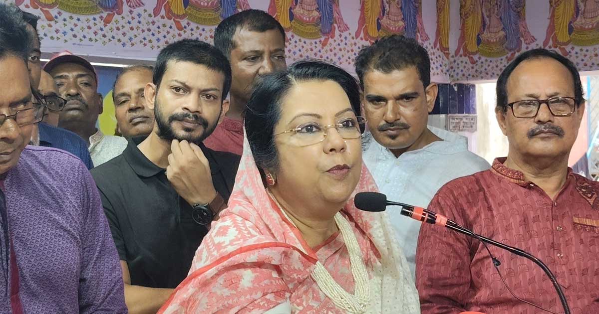 মানিকগঞ্জে জন্মাষ্টমী উৎসব, সম্প্রীতি ধরে রাখার আহ্বান খাদ্যমন্ত্রীর