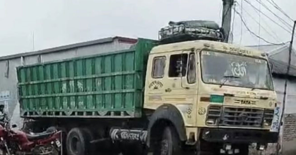 কুষ্টিয়ায় একটি ট্রাক সহ ১২ টন খোলা চিনি জব্দ, আটক ৪