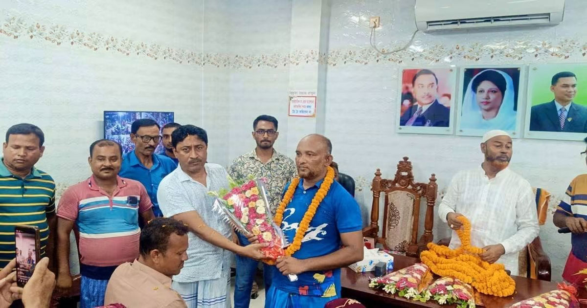 জামায়াত ছেড়ে শার্শায় বিএনপিতে ২০ পরিবারের ৬০ জন