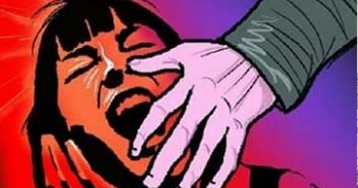 বিয়ে হয়ে গেছে’ বলে ৩ ফাঁকা স্ট্যাম্পে সই, ঘরে ঢুকে কিশোরীকে ধর্ষণের অভিযোগ