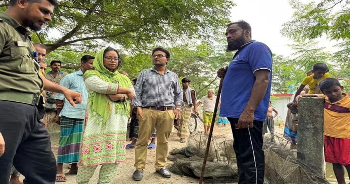 মোল্লাহাটে ৩৫টি চায়না দুয়ারী জব্দ, বিনষ্ট