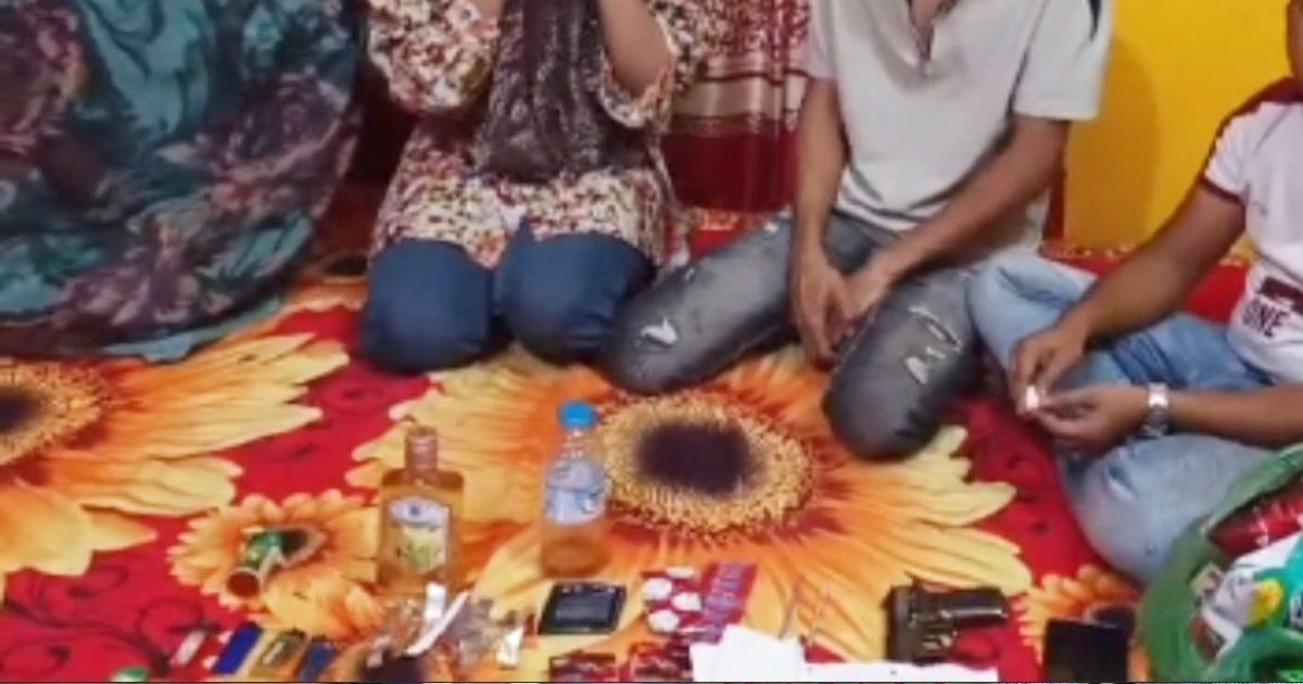 বন্ধুর স্ত্রীর জন্মদিনে দাওয়াত, পিস্তল ঠেকিয়ে টাকা দাবি