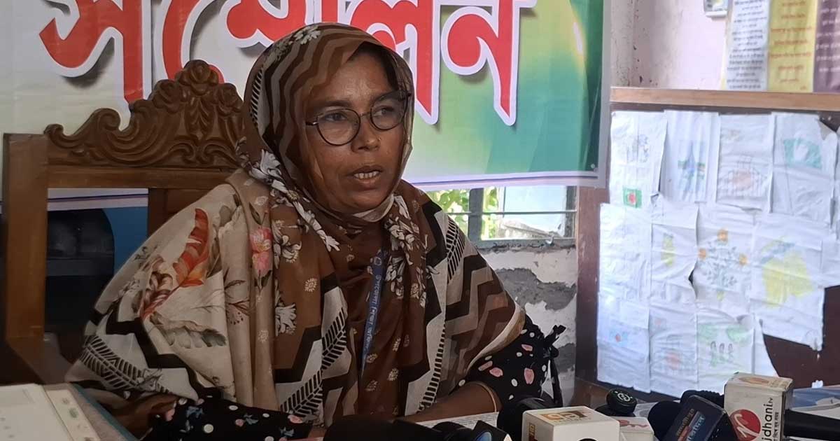 সহকারী শিক্ষকের বিরুদ্ধে নানা অভিযোগ, ‘মিথ্যা মামলা’র দাবি ভারপ্রাপ্ত প্রধান শিক্ষিকার