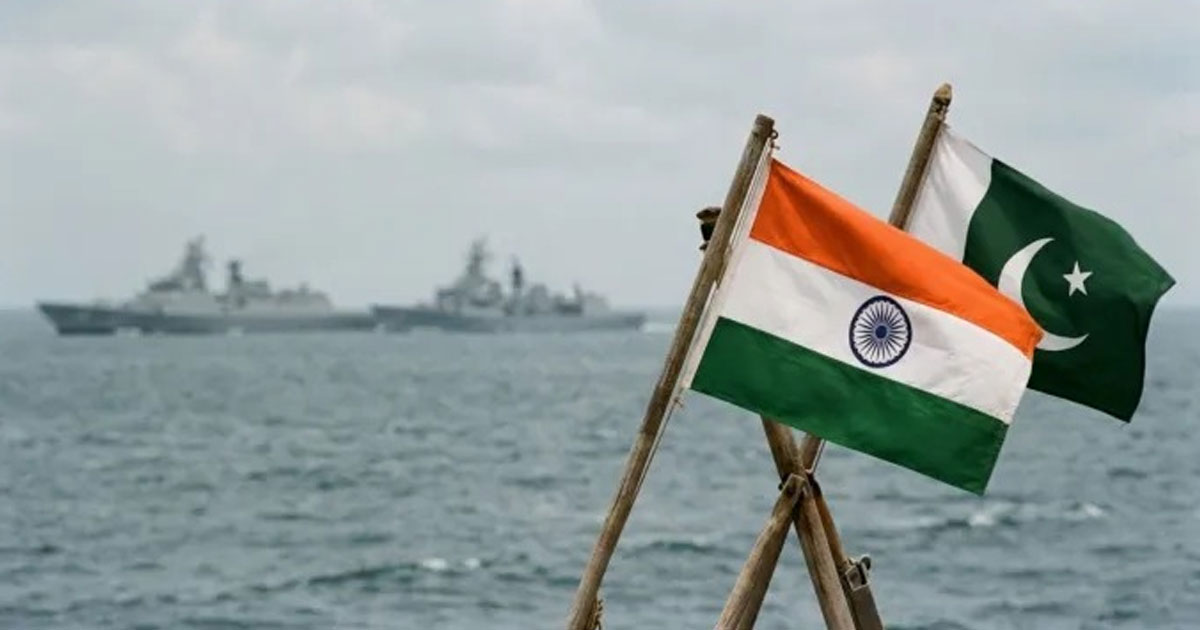 আরব সাগরে ভারতীয় যুদ্ধজাহাজকে পাক জাহাজের ধাক্কা: দিল্লির তীব্র প্রতিবাদ, তলব পাক দূতকে