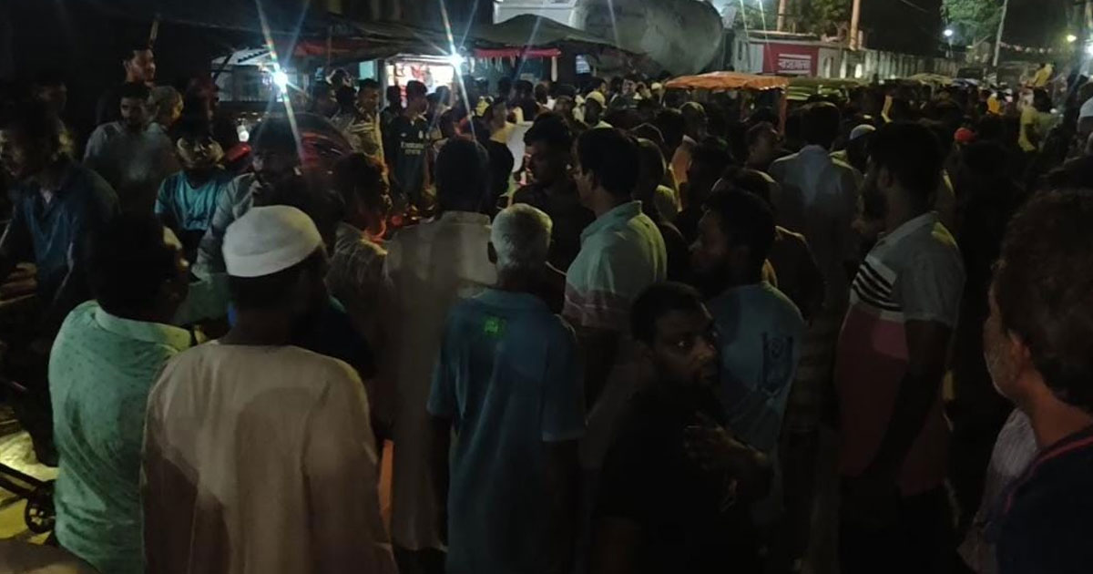 নাসিক সাবেক কাউন্সিলরকে গ্রেপ্তারে পুলিশের অভিযান, সড়ক অবরোধ