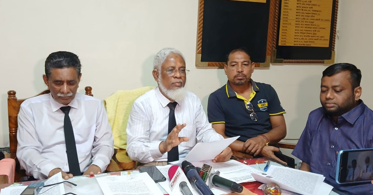 জেলা ও দায়রা জজ মনিরুজ্জামানকে বগুড়ায় পদায়ন না করার দাবি