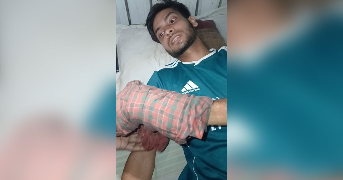 উল্লাপাড়ায় লংমার্চ থেকে ফেরার পথে শিবির নেতার ওপর হামলা
