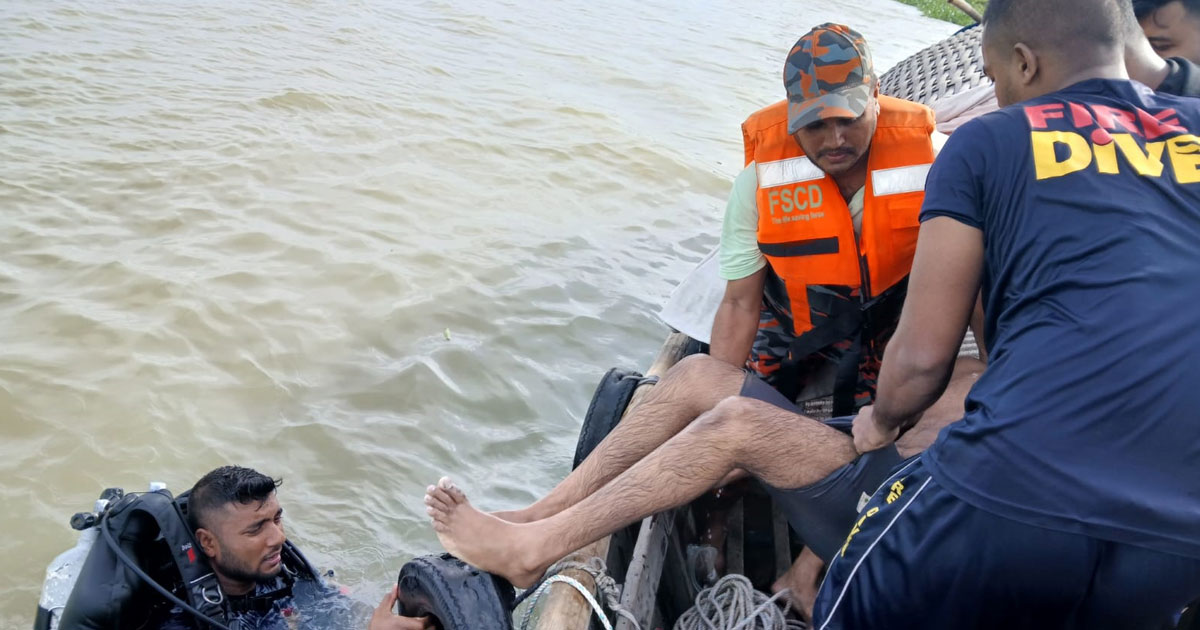 মেঘনায় যমজ দুই ভাইসহ তিন শিক্ষার্থীর মরদেহ উদ্ধার