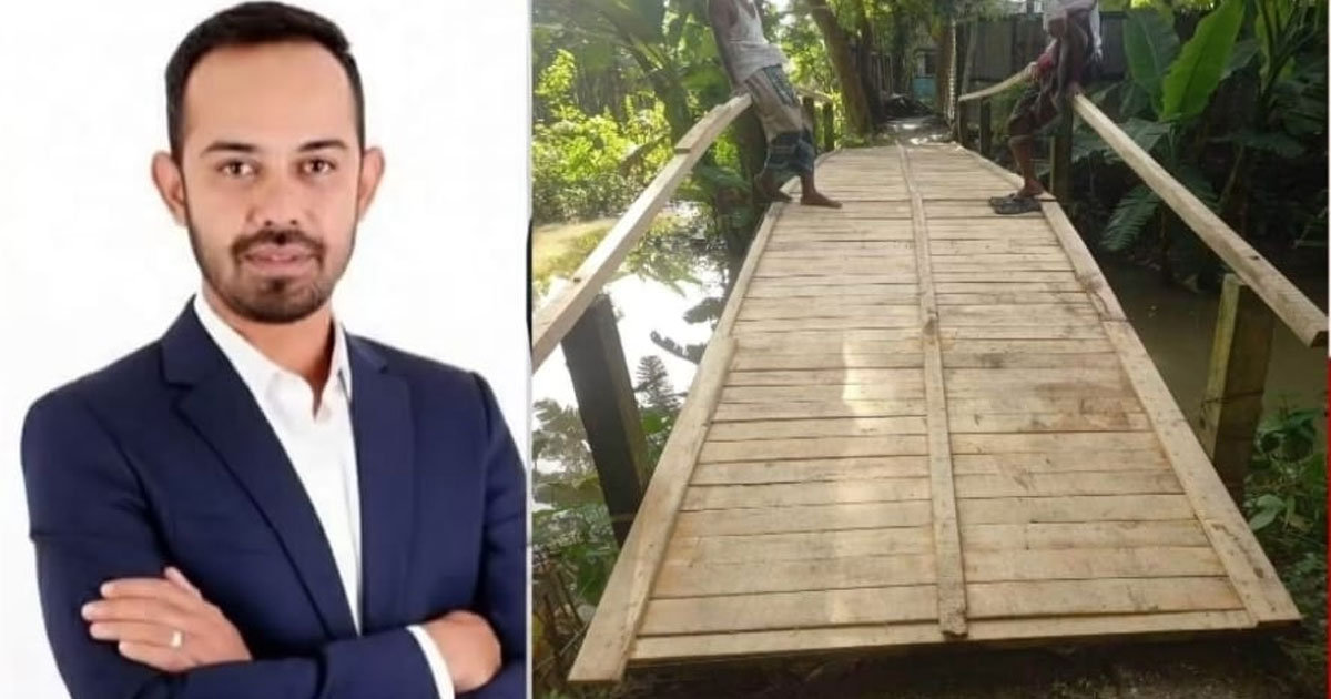 ব্যক্তিগত অর্থায়নে খালের ওপর কাঠের পুল নির্মাণ