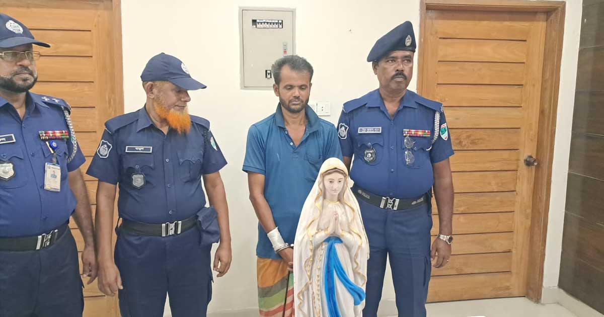 বাগেরহাটে ক্যাথলিক চার্চে ভাঙচুর, পুকুর থেকে মূর্তি উদ্ধার; গ্রেপ্তার ১