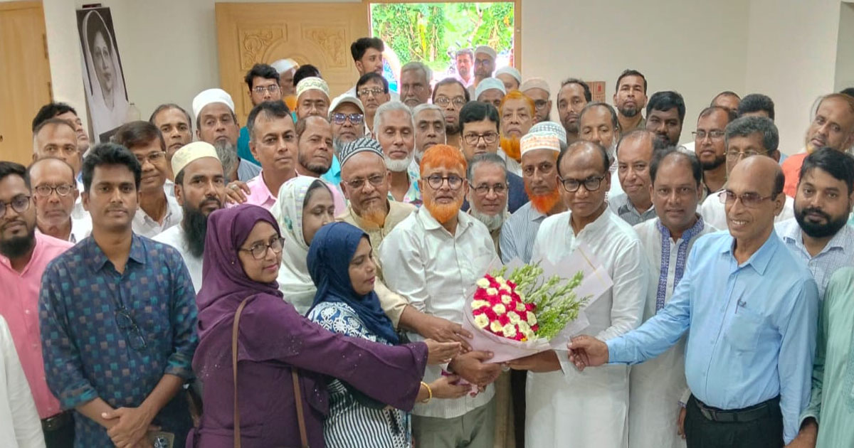 শরীয়তপুরে এমপি সাঈদ আহমেদ আসলামের সঙ্গে শিক্ষক-কর্মচারী ঐক্যজোটের মতবিনিময়