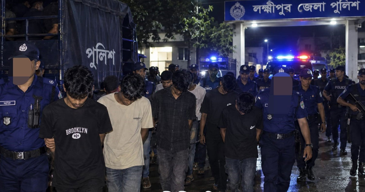 লক্ষ্মীপুরে কিশোর গ্যাংবিরোধী অভিযানে আটক ২৪৪