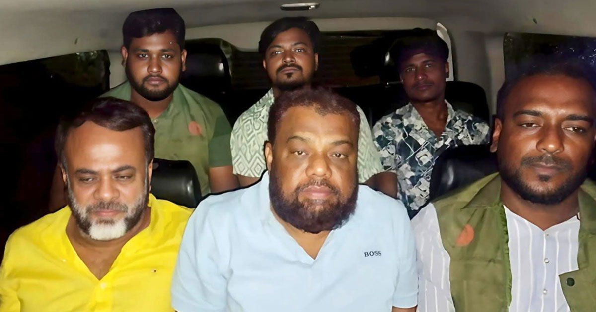 বগুড়ায় এসআরবি ও গোয়েন্দা পুলিশের অভিযানে গ্রেপ্তার ৯