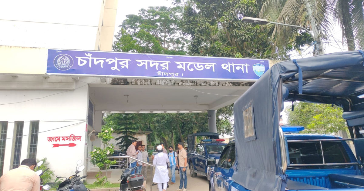 পুলিশ পরিচয়ে চালককে ফ্ল্যাটে আটকে টাকা আদায়ের অভিযোগ, আটক ৪ নারী