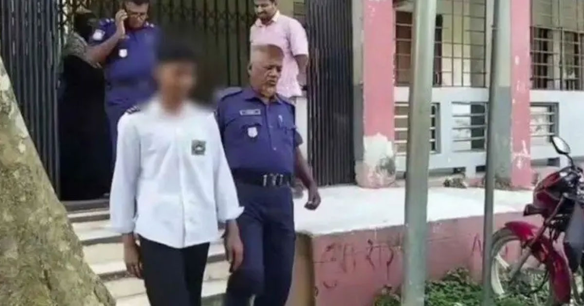 শেখ হাসিনার জন্মদিন পালন করায় স্কুলছাত্র গ্রেপ্তার
