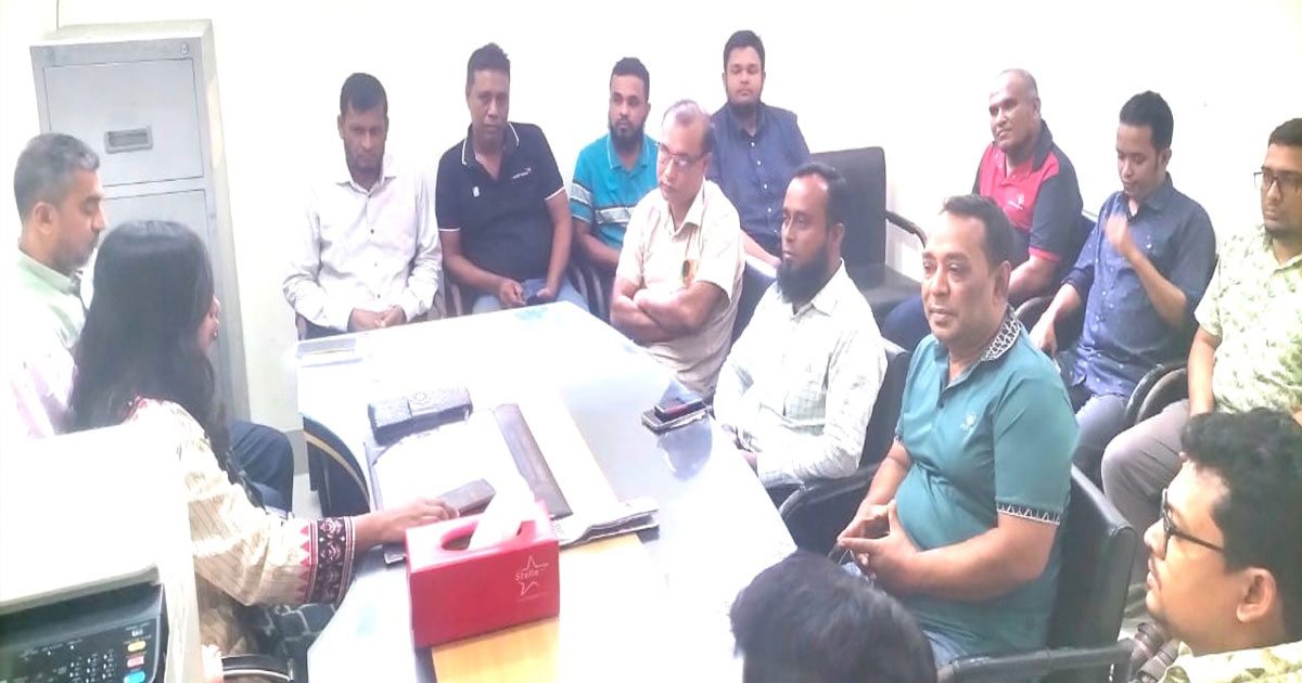 জনদুর্ভোগ ও নাগরিক সেবা নিয়ে উজিরপুরে সাংবাদিক-এসিল্যান্ড মতবিনিময়