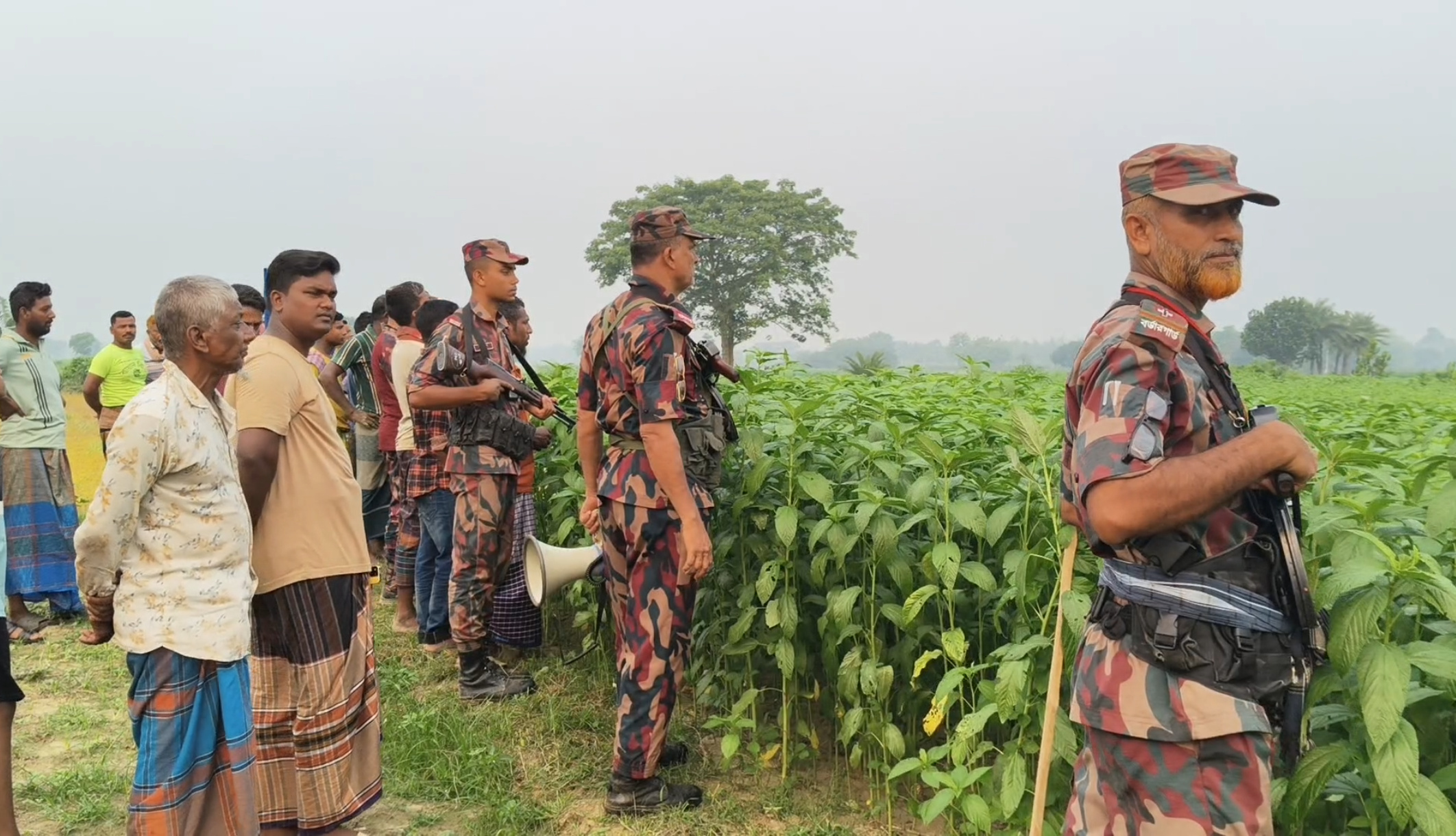 মেহেরপুর সীমান্তে শিশুসহ ৪ জনকে পুশ-ইনের চেষ্টা-বিজিবি'র বাঁধায় পিছু হটল বিএসএফ