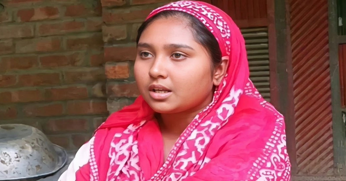 ক্ষেতলালে বিয়ের দাবিতে ২ সন্তানের জননীর অনশন, এলাকায় চাঞ্চল্য