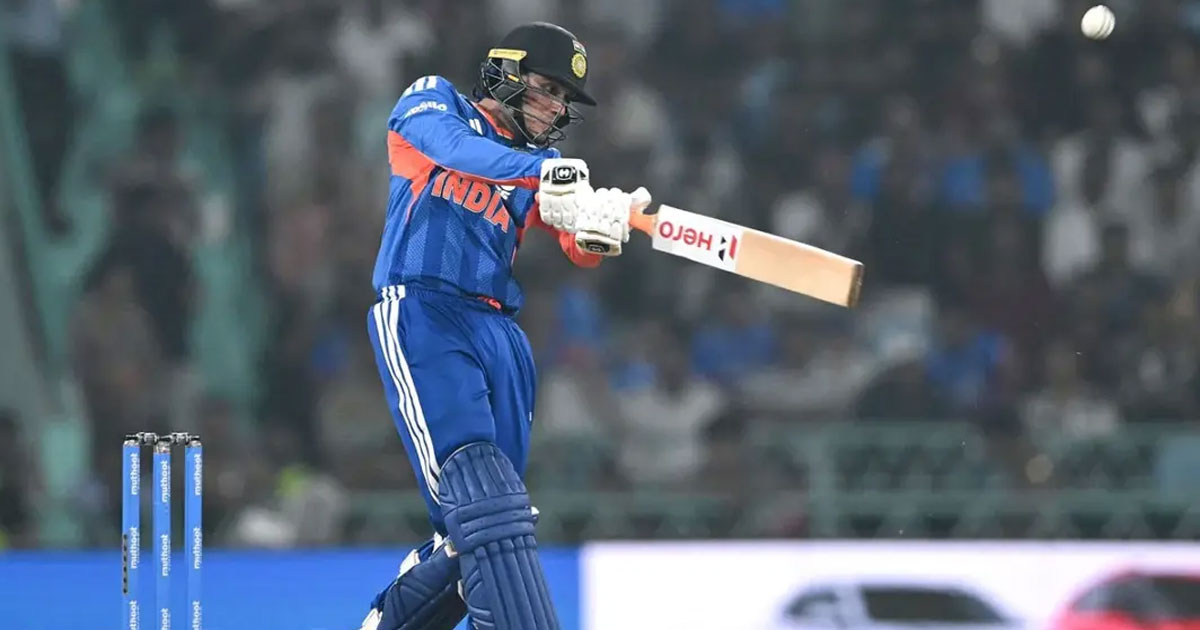 বিশ্ব রেকর্ড গড়লেন অভিষেক