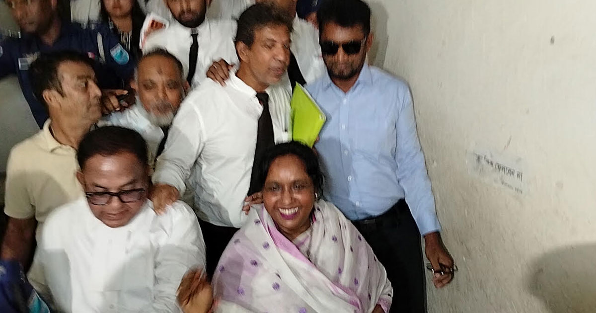 পুনরায় জামিন পেলেন আইভী, আদালত প্রাঙ্গনেই দিলেন ‘জয় বাংলা’ স্লোগান