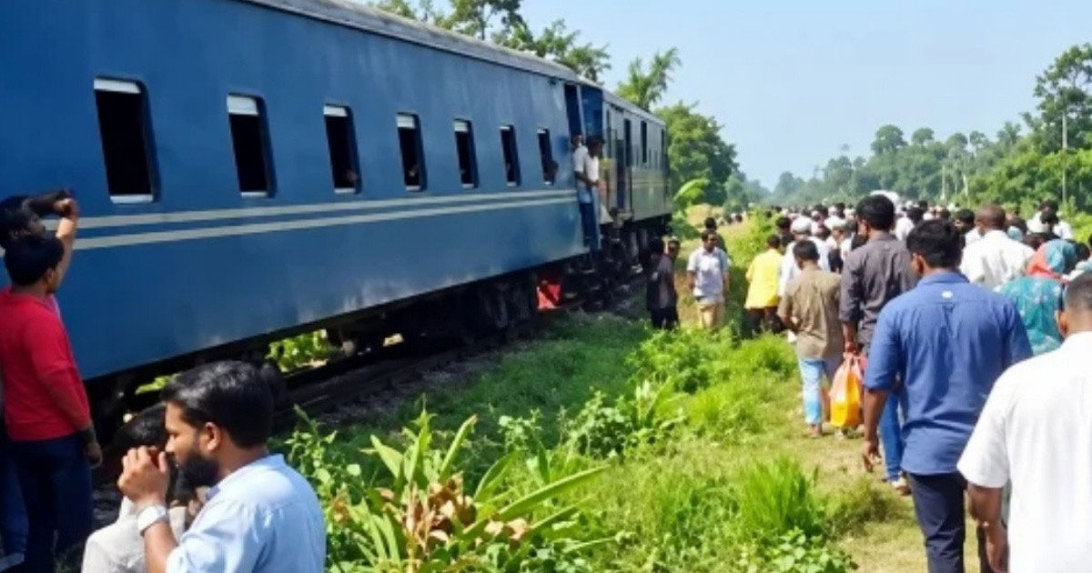 কর্ণফুলী ট্রেনের বগি লাইনচ্যুত, চট্টগ্রাম থেকে ঢাকামুখী রেল যোগাযোগ বন্ধ