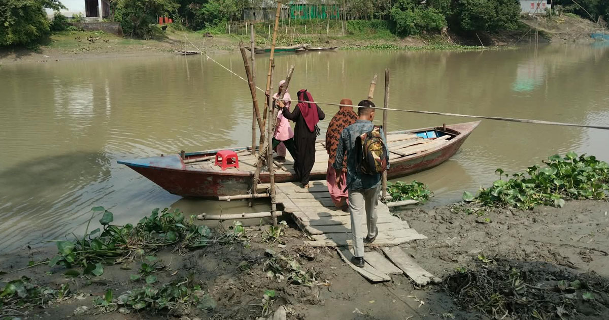 ঘাটাইলে সেতু না থাকায় চরম দুর্ভোগে ১০ গ্রামের হাজারো মানুষ