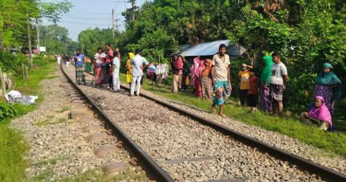 অভয়নগরে ট্রেনের ধাক্কায় নারীর মর্মান্তিক মৃত্যু