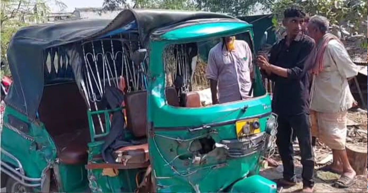 কুষ্টিয়ায় কাভার্ড ভ্যানের ধাক্কায় অটোরিকশার এক যাত্রী নিহত