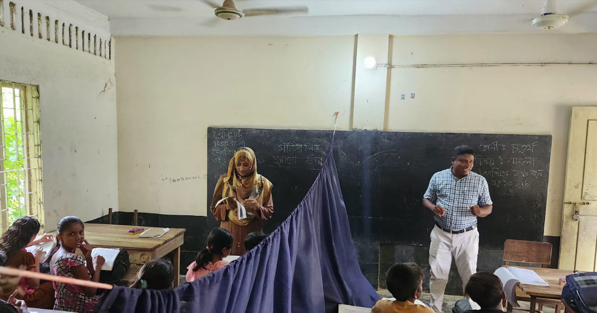 দুর্ঘটনার শঙ্কায় ৯০ দশকে নির্মিত অর্ধশতাধিক প্রাথমিক বিদ্যালয়