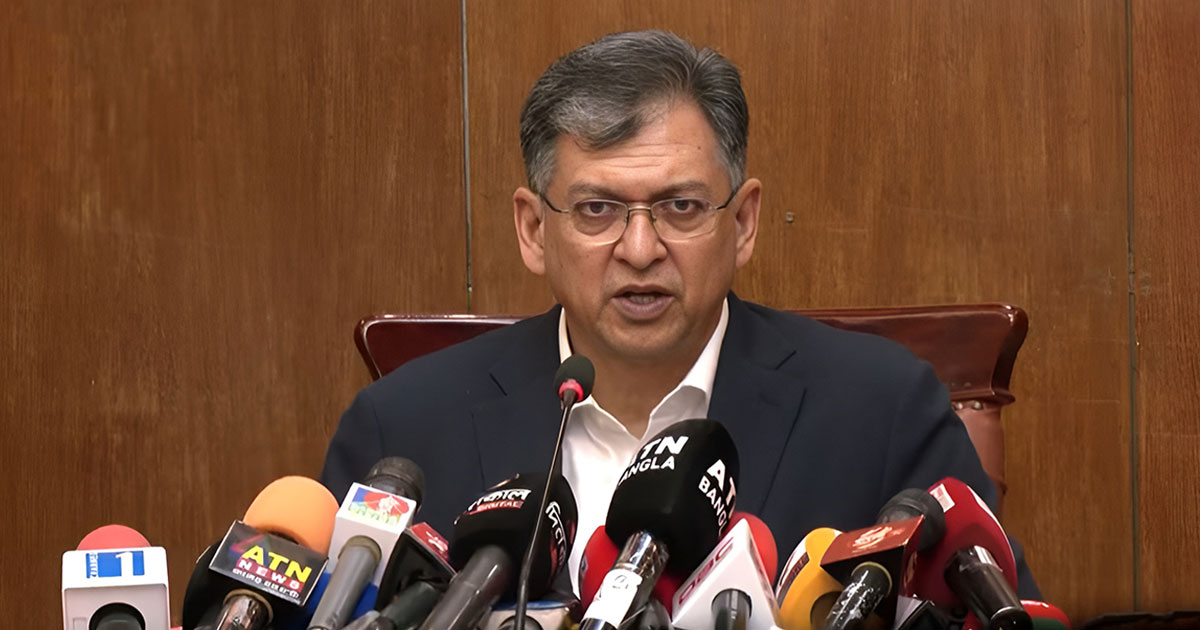 আইজিপি সহজ-সরল মানুষ, ক্রসফায়ার নিয়ে বক্তব্য ঠিক হয়নি: স্বরাষ্ট্রমন্ত্রী