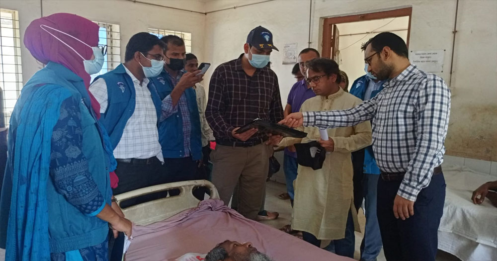 হাসপাতালে খাবার-ওষুধে অনিয়ম, নার্সদের দুর্ব্যবহার