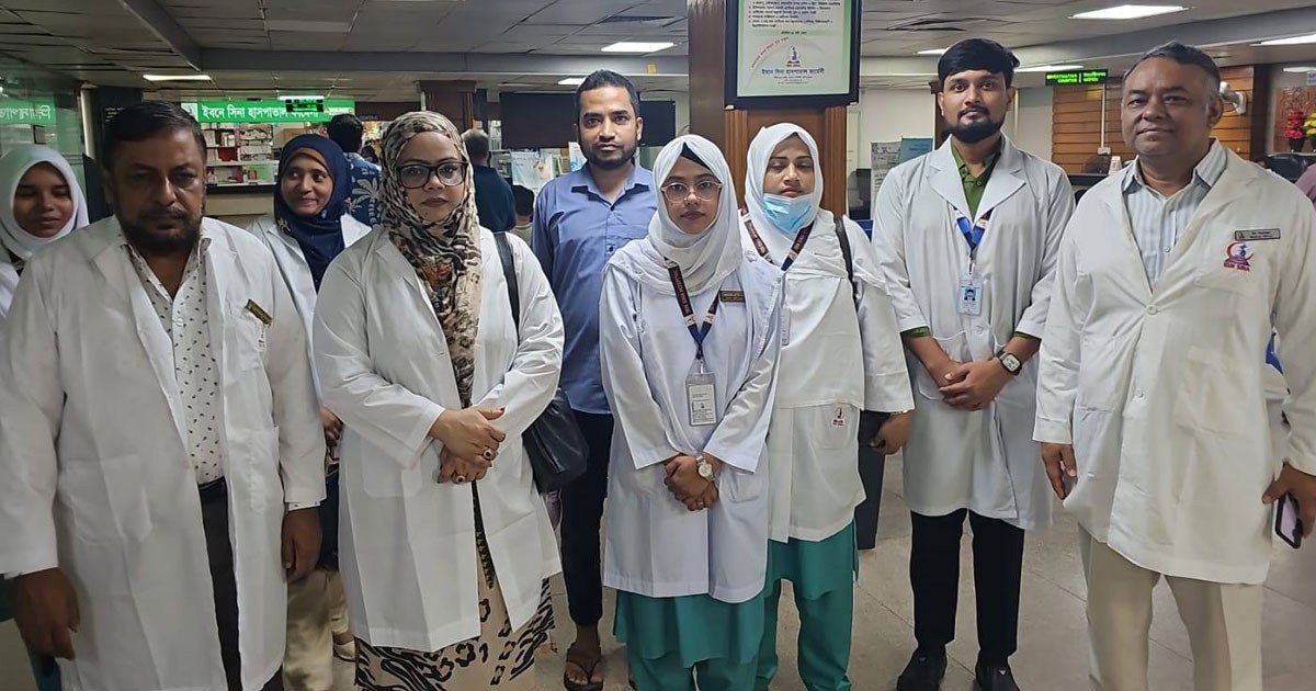 স্বাস্থ্যসেবা পৌঁছে দিতে ডাকসুর নিয়মিত ক্যাম্প শুরু