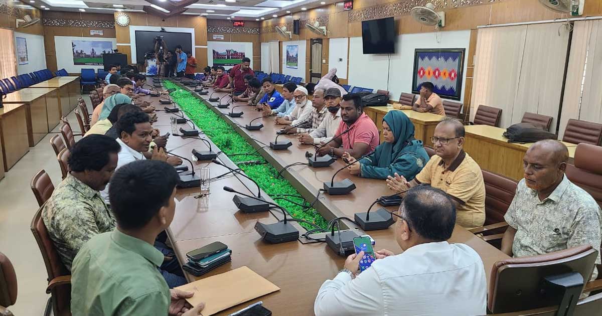 রংপুরে  গণমাধ্যমকর্মীদের ‘মিট দ্যা জেলা প্রশাসক’ কর্মসূচি পালন