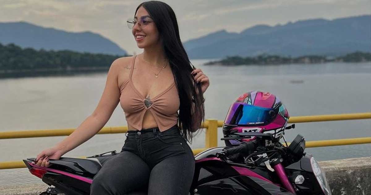 সড়ক দুর্ঘটনায় প্রাণ হারালেন ‘লেডি বাইকার’