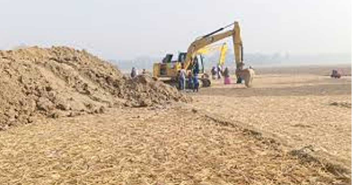 ফসলি জমিতে পুকুর খননে বাধা, কৃষককে ভেকুর নিচে ফেলে হত্যা