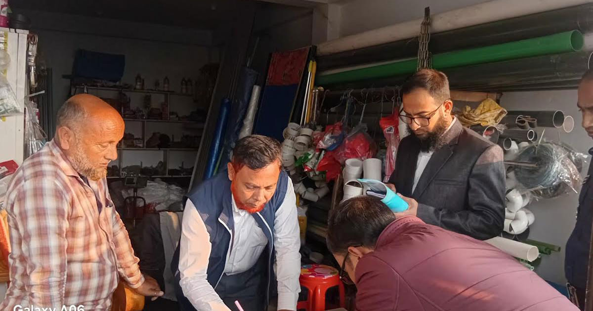 ঠাকুরগাঁওয়ে মোবাইল কোর্টের অভিযানে ৩ জনকে জরিমানা