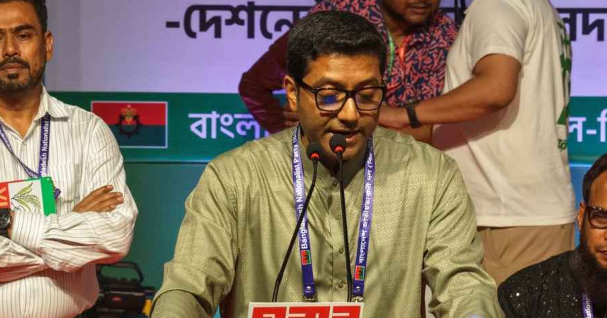 বন্দুকের নলেও দেশ ছাড়িনি: ববি হাজ্জাজ