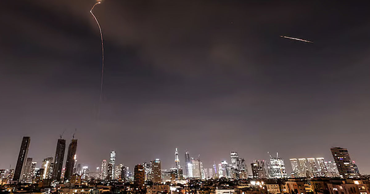 ইসরায়েলে রকেট হামলা করল হিজবুল্লাহ