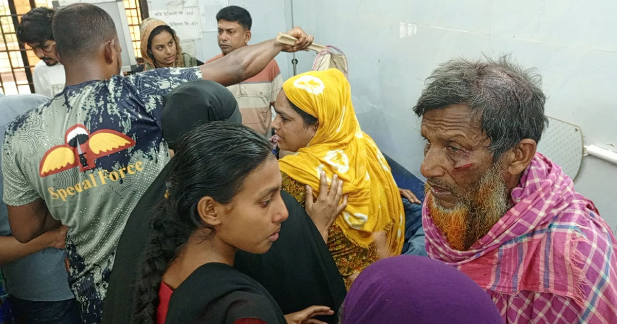 শৈলকুপায় বাকিতে চা না দেওয়ায় সংঘর্ষ, আহত ১০